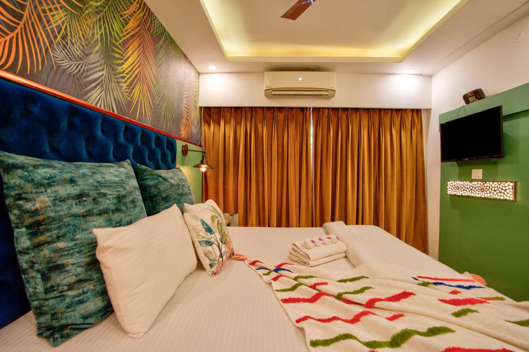 Lemonmint Svelton Manor Calangute