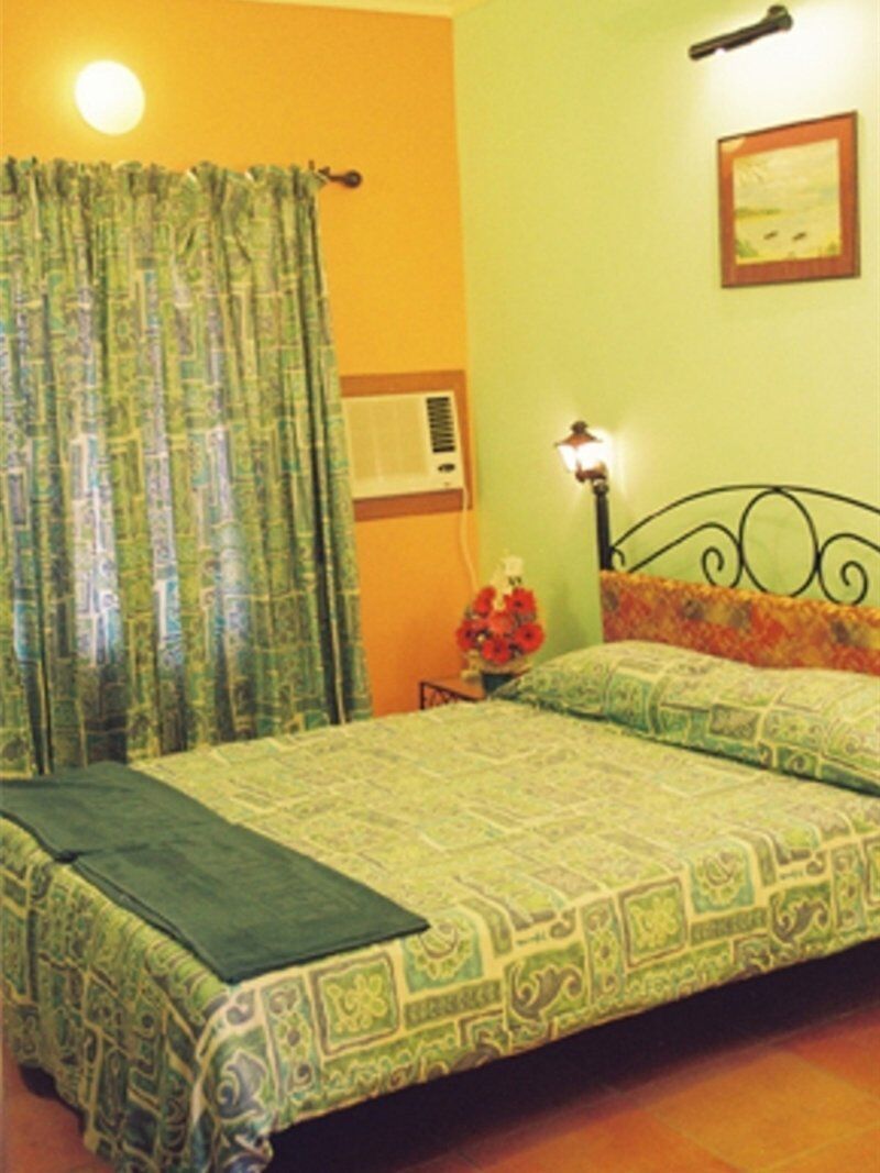 Lemonmint Svelton Manor Hotel Calangute